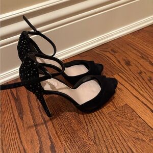 Glint Elegant Black Peep-Toe Heels SZ 6